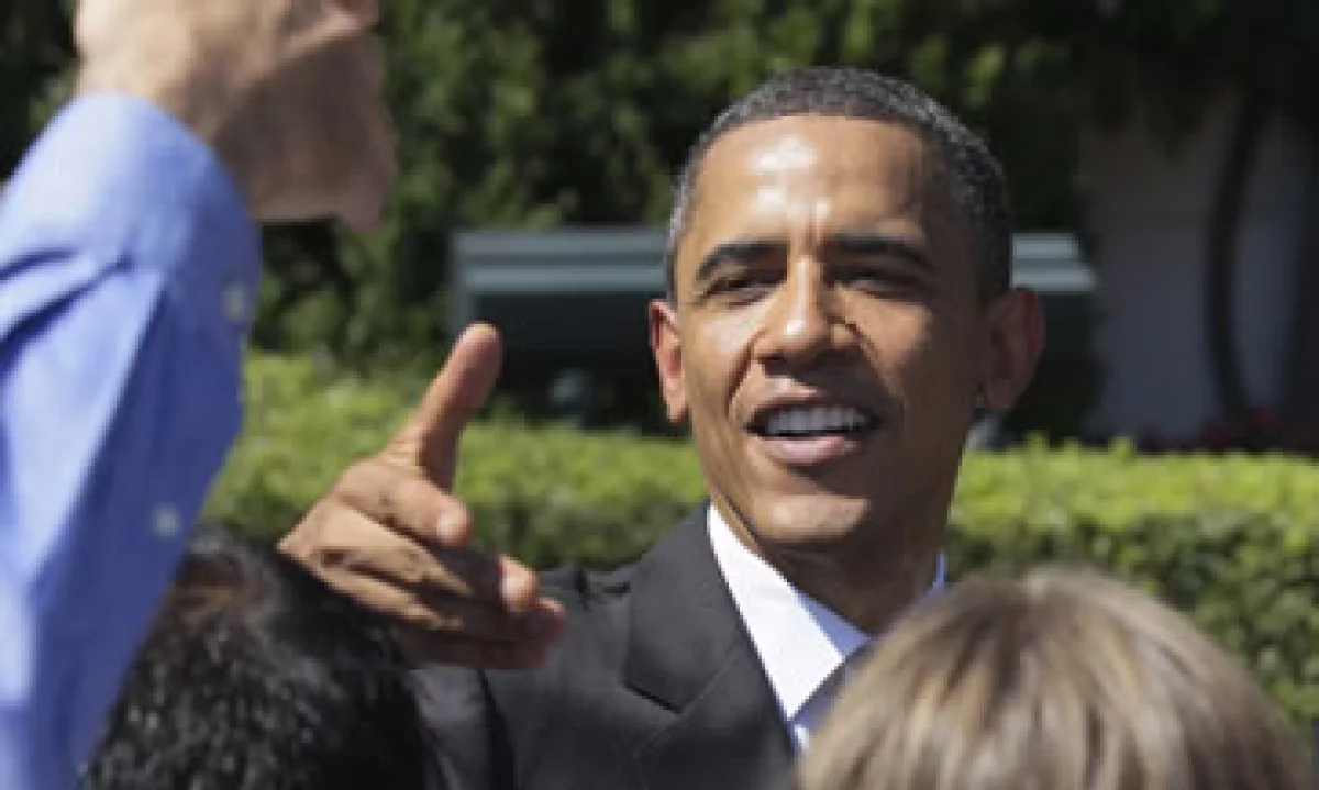 Barack Obama aprovechó su mensaje semanal para identificarse con el público contra un Congreso que tiene un bajo índice de aprobación. (Foto: AP)