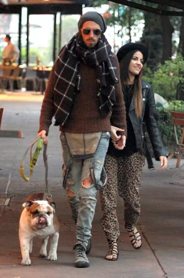 La actriz de "Antes muerta que Lichita" fue captada paseando muy sonriente junto a su novio Koko Stambuk por la Condesa.