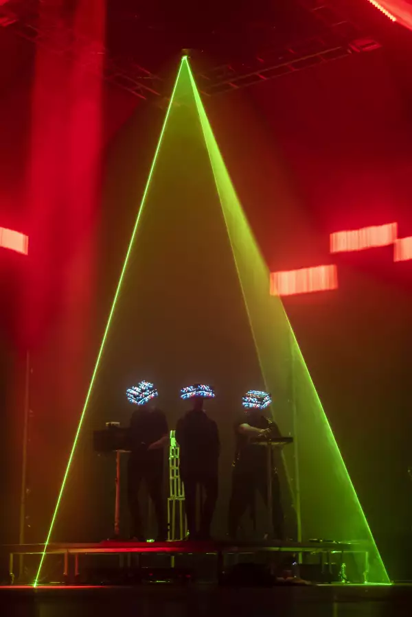 Moenia hace historia en el Auditorio Nacional con su ‘Pixel Tour’