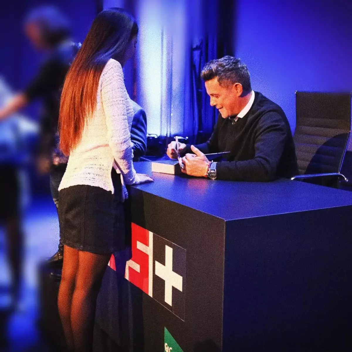 fan-acusa-a-alejandro-sanz.jpg