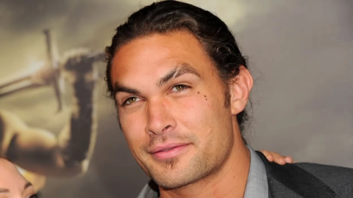 jason momoa aquaman batman v superman