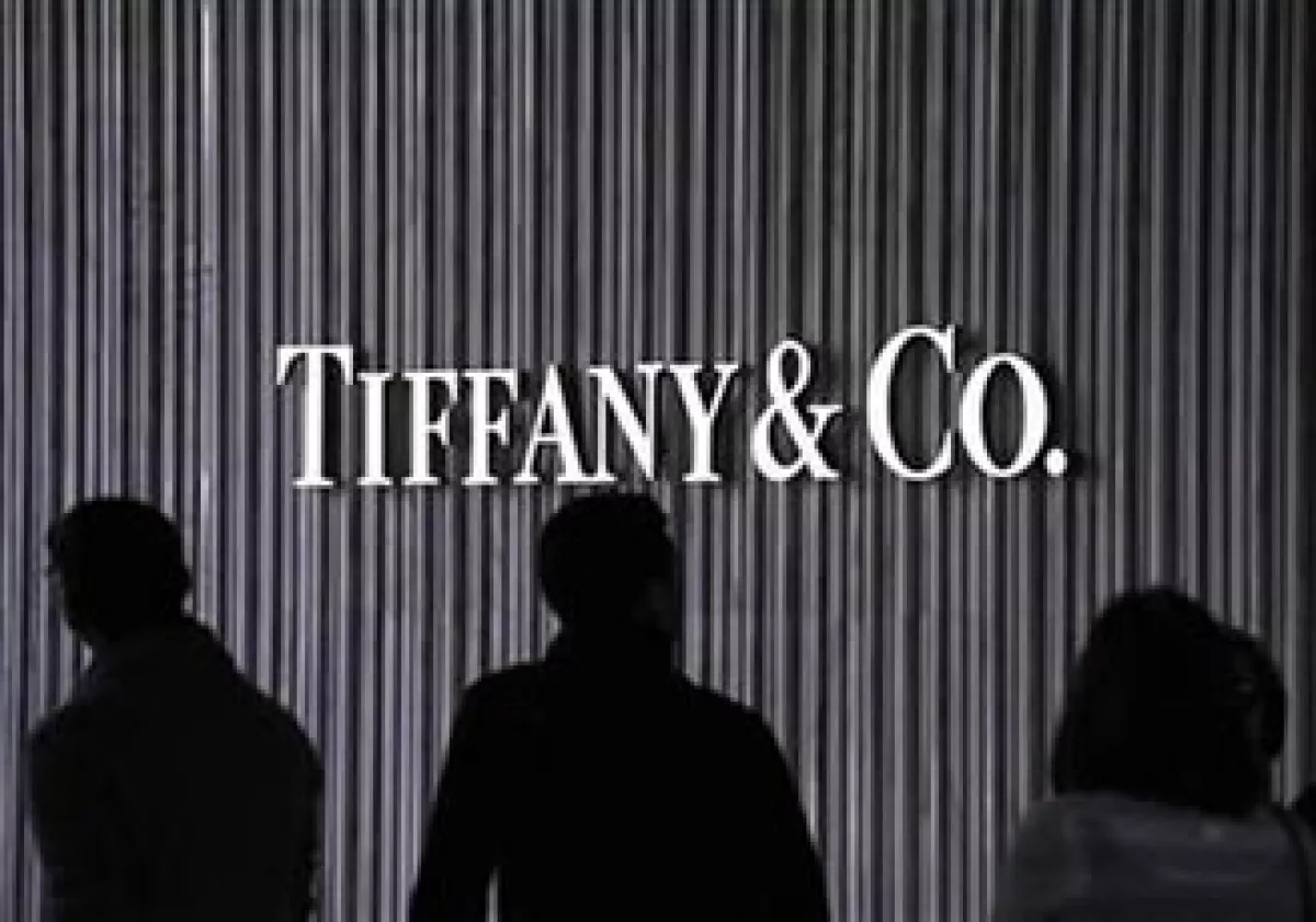 Tiffany tendría ventas de 3,460 mdd, lo que supera las expectativas de Wall Street de 3,370 mdd para este año. (Foto: Reuters)