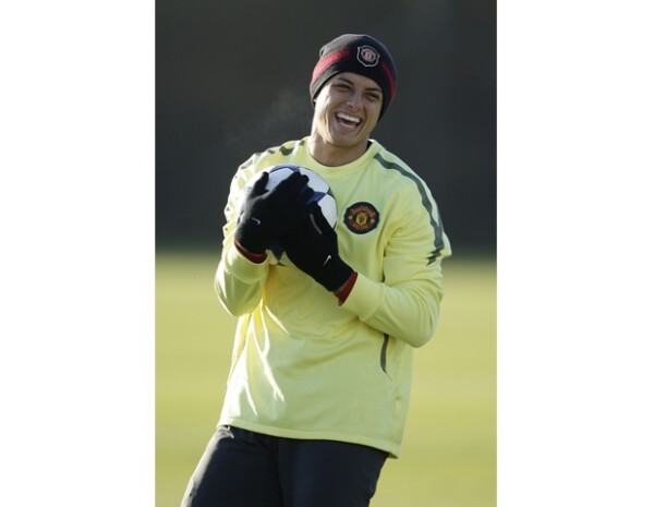 El jugador, quien cumple 23 años el miércoles, se divierte durante un entrenamiento.