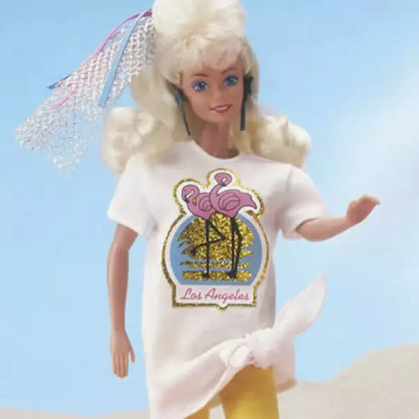 Esta Barbie ochentera muestra el estilo de vida de aquella época.