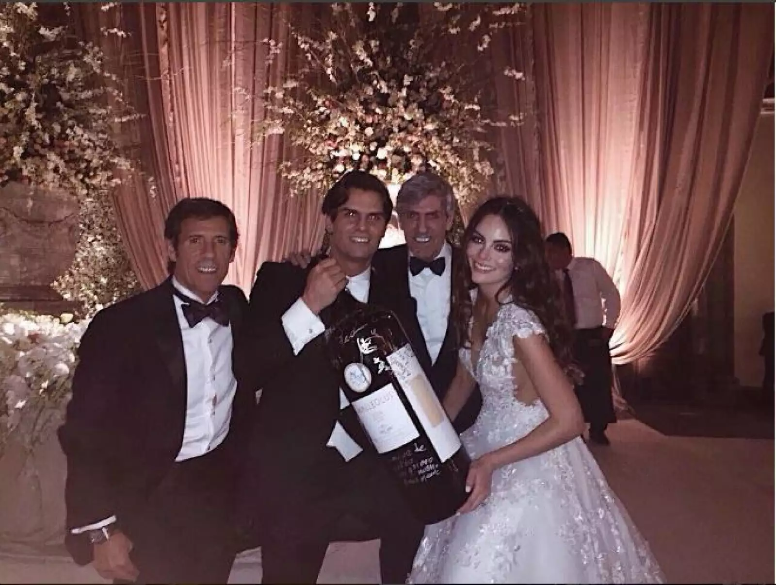 Boda Ximena Navarrete y Juan Carlos Valladares