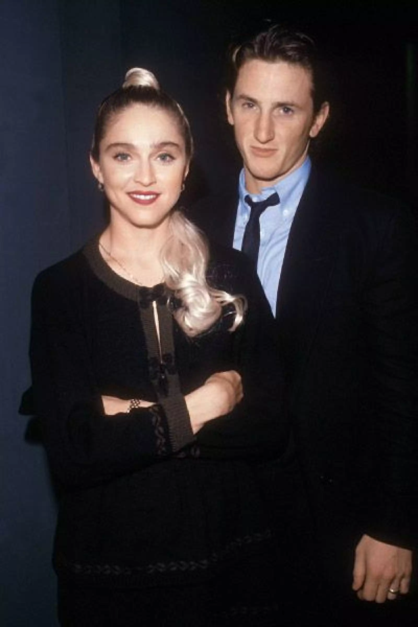 Sean Penn fue el primer esposo de la Reina del Pop, pero su matrimonio no duró tanto debido al temperamento violento del actor.