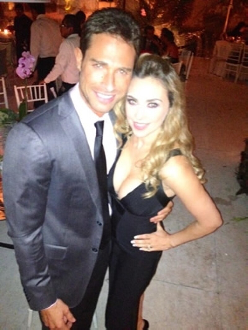 Aquí Sebastián y Aracely en la boda de Juan Cristóbal Salinas y Natalia Esponda el 22 de septiembre pasado.