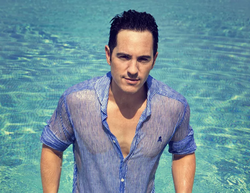 Subimos la temperatura con nuestros 12 Hombres Más Sexys desde Acapulco platicando sobre fantasías, intimidad y pura sexytud. Esto nos contestó Mauricio Ochmann.