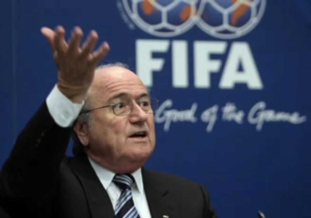Blatter debe presentarse a una audiencia el domingo, dijo la FIFA. (Foto: AP)