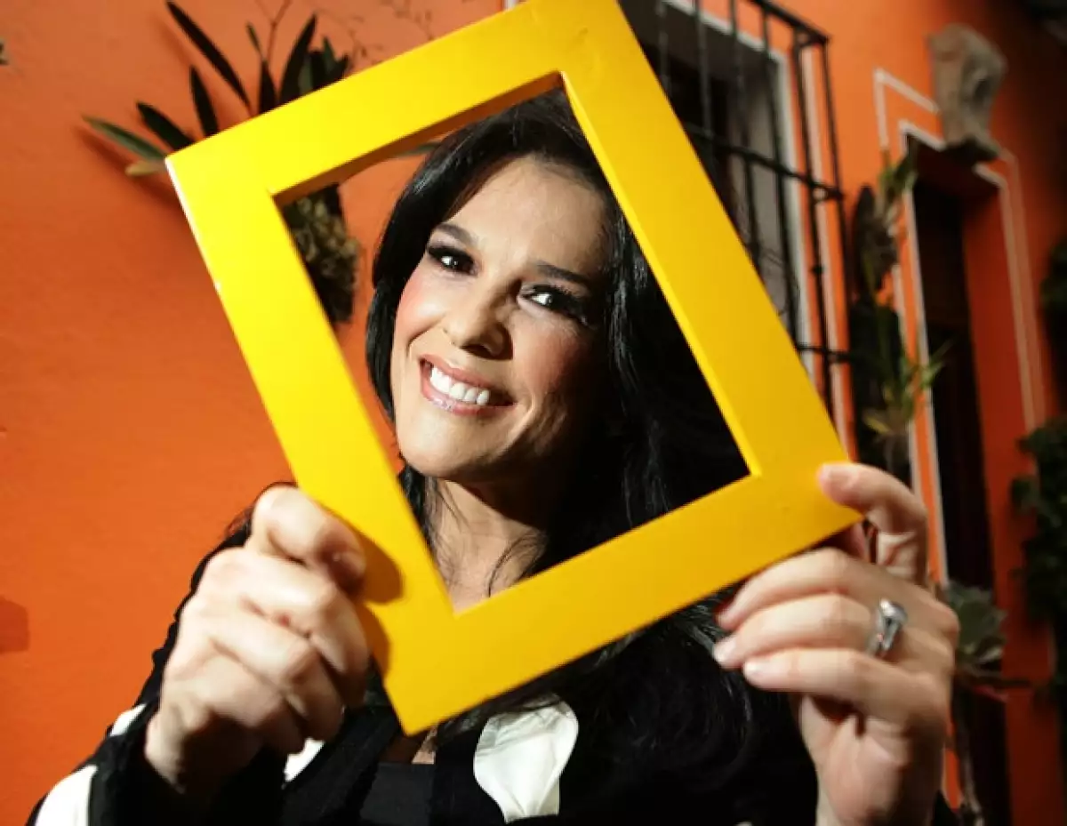 Martha Debayle fue la encargada de realizar el doblaje para los países de habla hispana del programa especial "En el vientre materno".