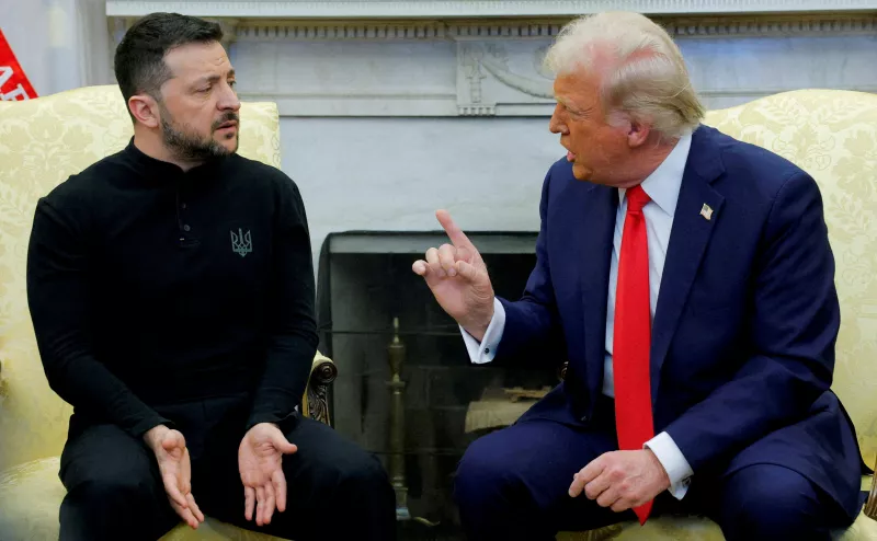 El presidente de los Estados Unidos, Donald Trump, se reúne con el presidente ucraniano Volodymyr Zelenskiy en la Casa Blanca en Washington, D.C., EE. UU., 28 de febrero de 2025.