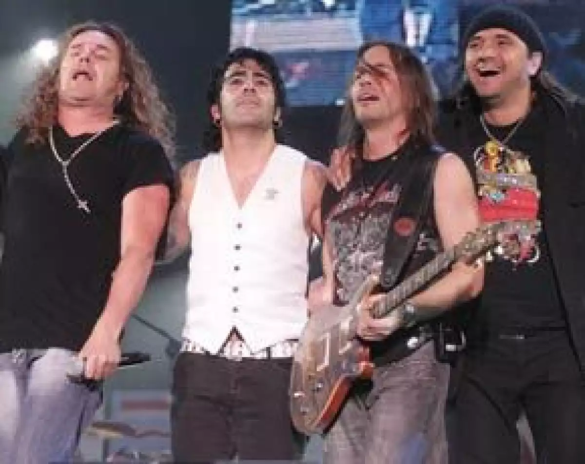 Un diario chileno aseguró que las negociaciones para que el grupo mexicano asista el evento están en marcha. Son de los más esperados por el público de aquel país.