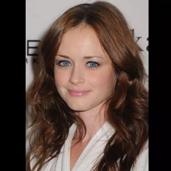 La protagonista de `Gilmore Girls´, Alexis Bledel, tiene una cara que hipnotiza a cualquiera.