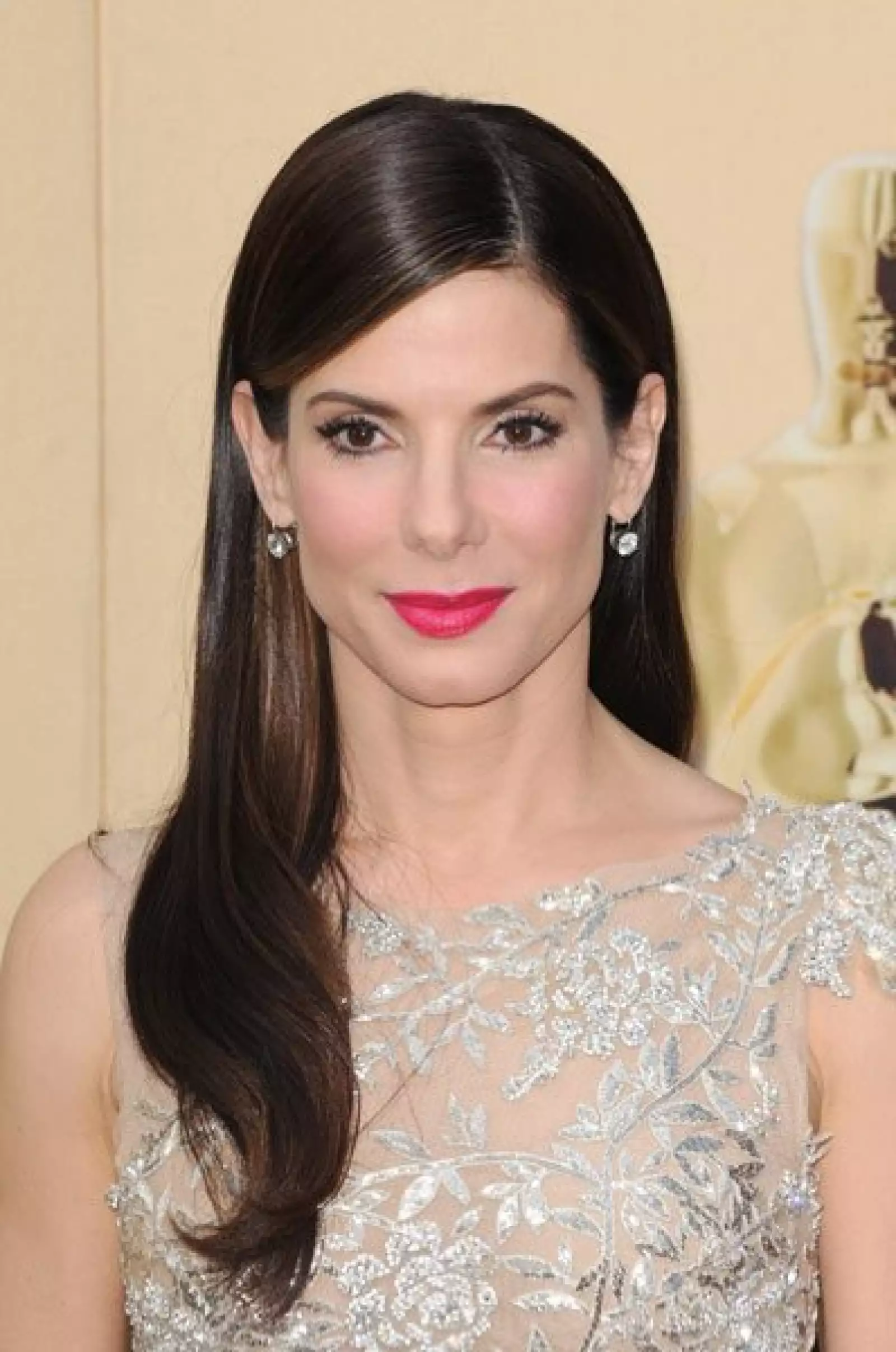 La única actriz que se coló en la lista es Sandra Bullock al recaudar 48 millones de dólares.