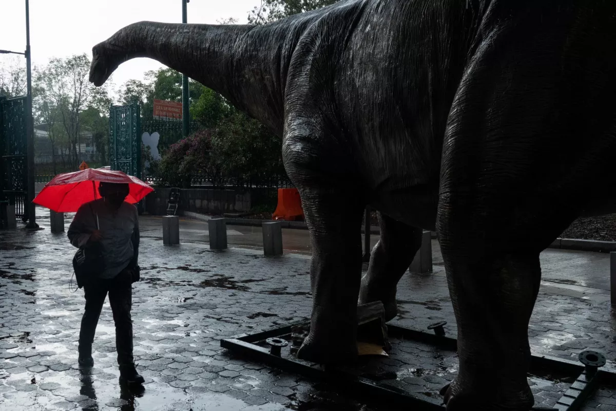 Huracán Dora se intensifica a categoría 2