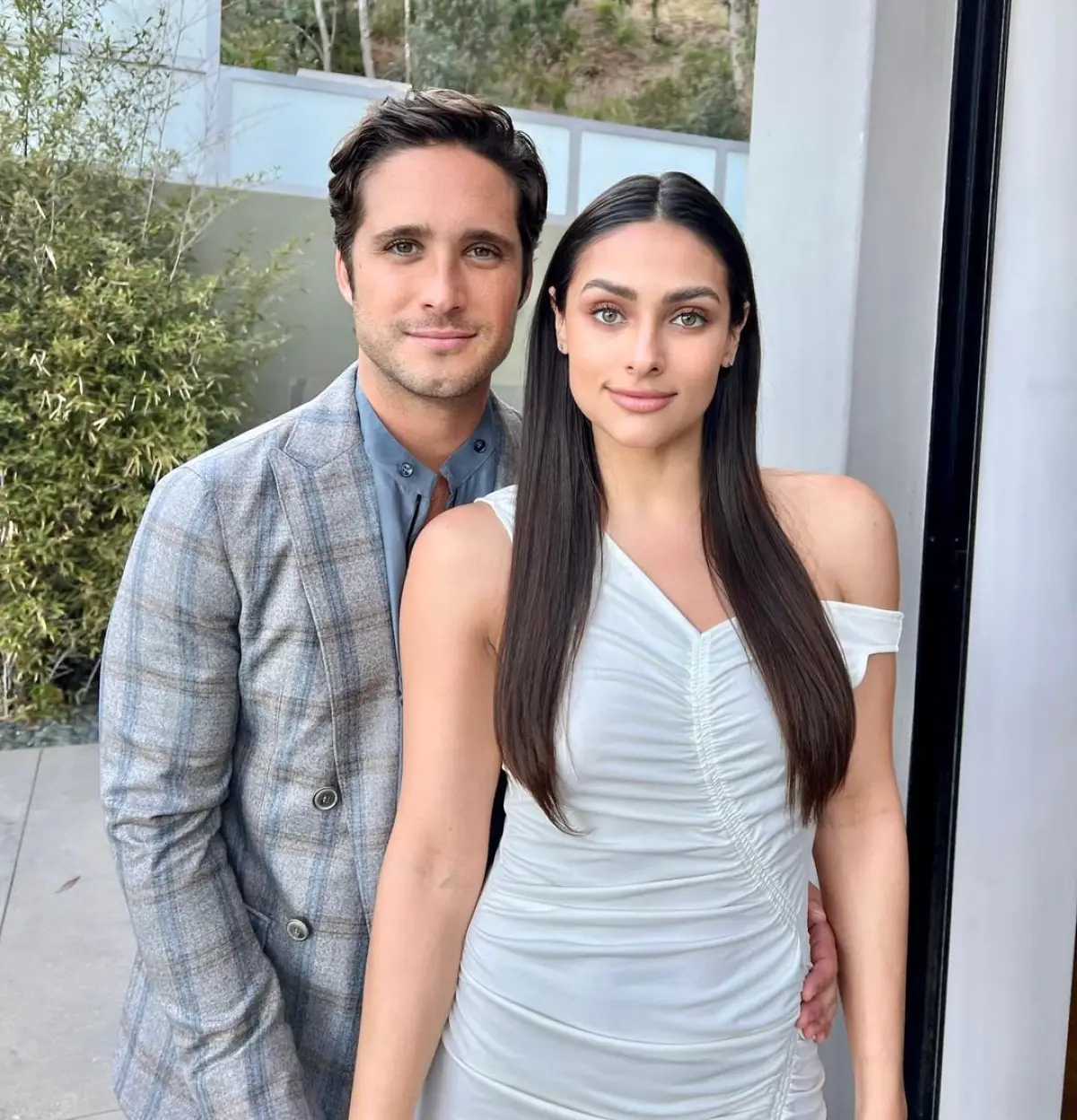 Diego Boneta y Renata Notni