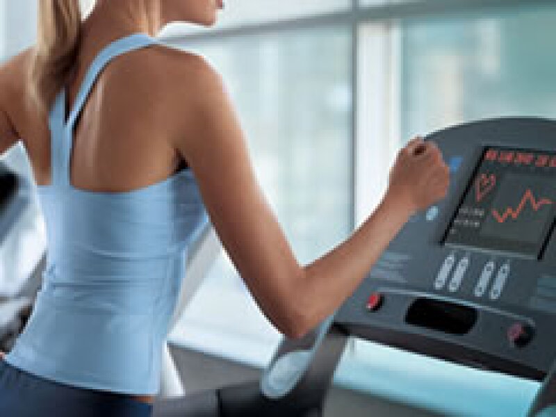 La cuota del gym es un gasto indispensable para los desempleados en EU, lo último que recortarían. (Foto: Especial)