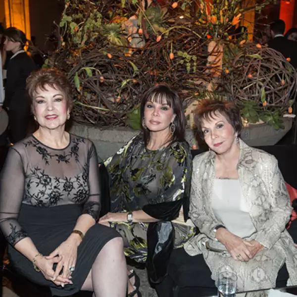 Lourdes Cabeza de Vaca,Josefina Castañeda,Aurora Ramírez