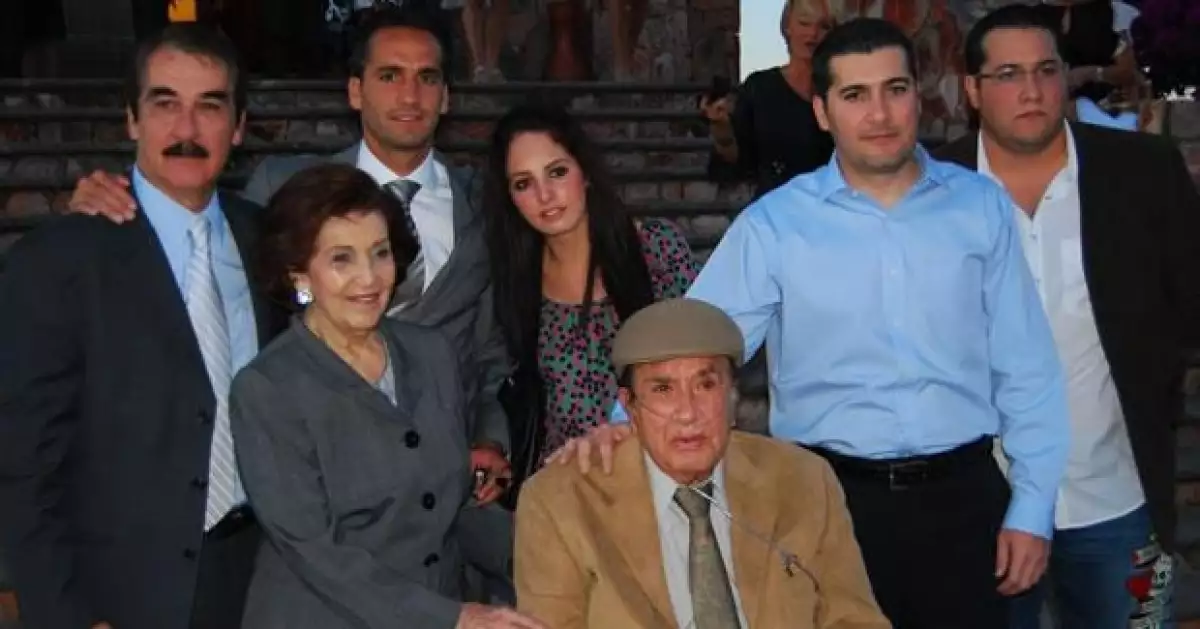 Nicolás Leaño, Antonio Leaño, Juan Carlos Leaño, Antonio Leaño, Paz Reyes de Leaño, Don Antonio Leaño, Dani Álvarez Leaño