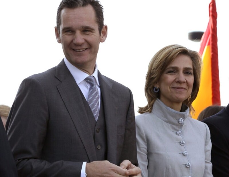 Los yernos y nuera del monarca español han dado mucho desde que emparentaron con la realeza. Aquí las hostporias de Letizia, Urdangarin y Marichalar.