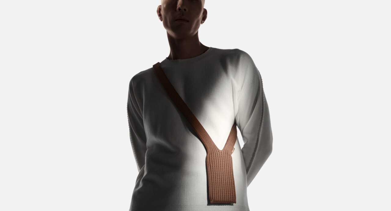 Apple lanza iPhone Pocket, un “trozo de tela” por 229 dólares para el iPhone