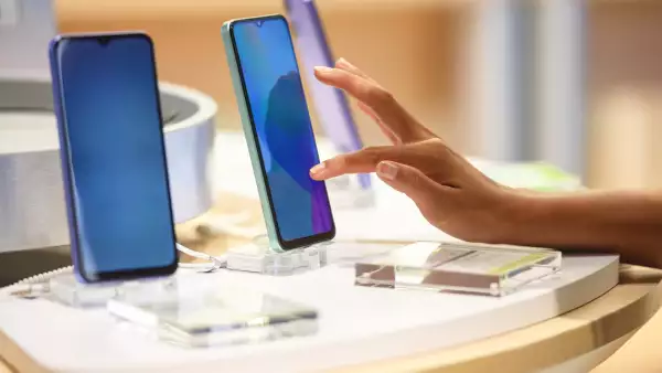 Los smartphones serán hasta 14% más caros este año y la 'culpa' es de la IA y la memoria RAM, ¿por qué?  