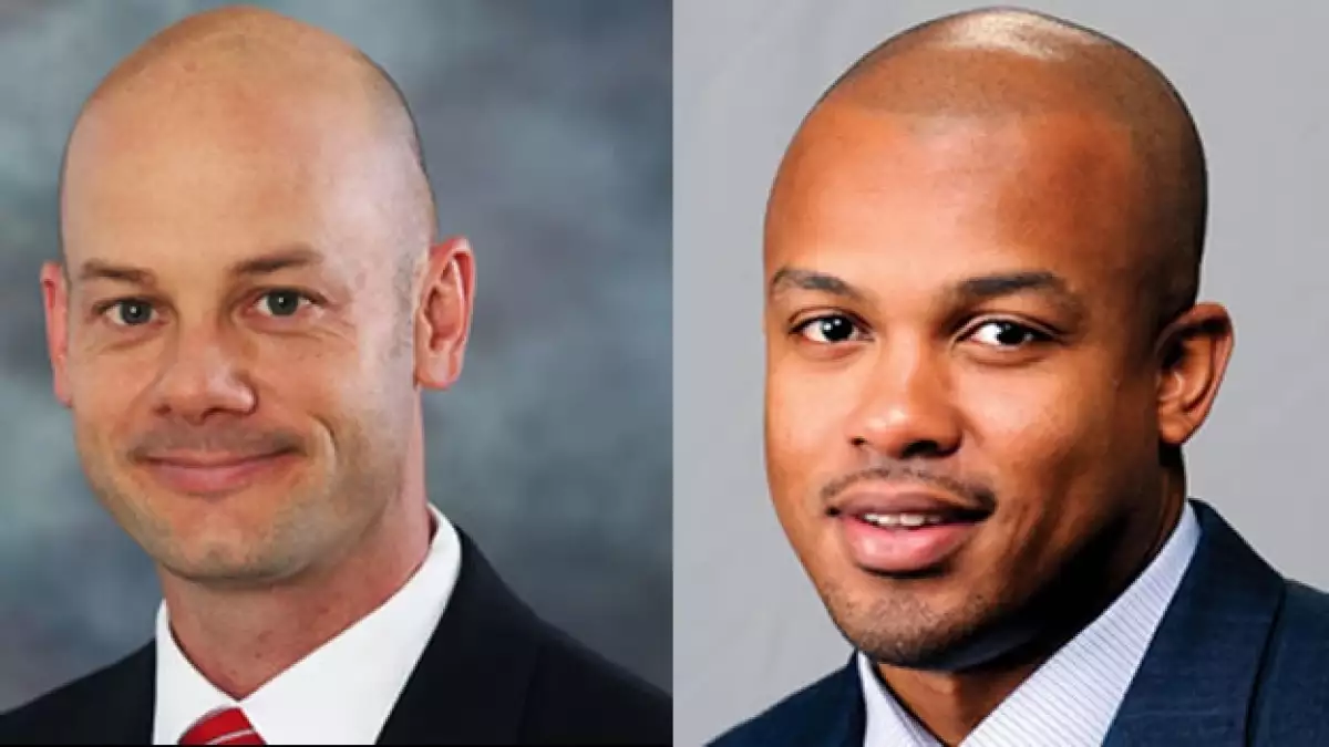Aaron Leetch (izquierda) y Torrey Ward, integrantes del departamento deportivo de la Universidad Estatal de Illinois, murieron tras estrellarse una avioneta