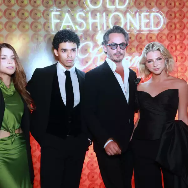 Paris Danielle,  Luis Vegas, Kilian Hennessy y Camila Franco 