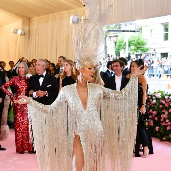 Celine Dion en la Met Gala 2019 con un vestido de Oscar de la Renta