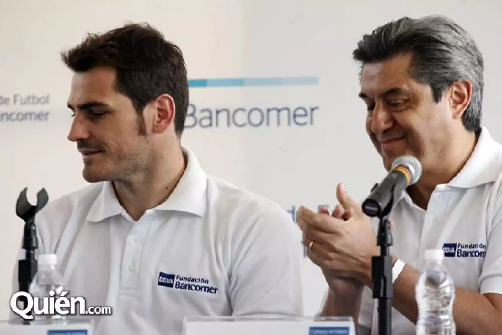 Iker Casillas, Ignacio Deschamps durante la confeencia