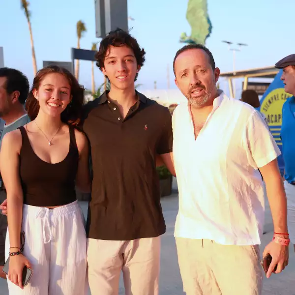 Danna, Carlos y Alberto Aguilar 