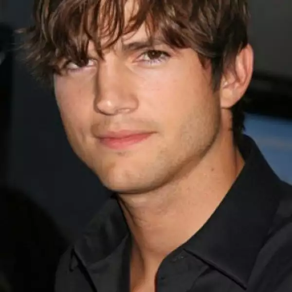 Consiguió el papel de Michael Kelso en la serie televisiva ?That 70"s Show?, sobre las vidas de un grupo de amigos en los años 70.