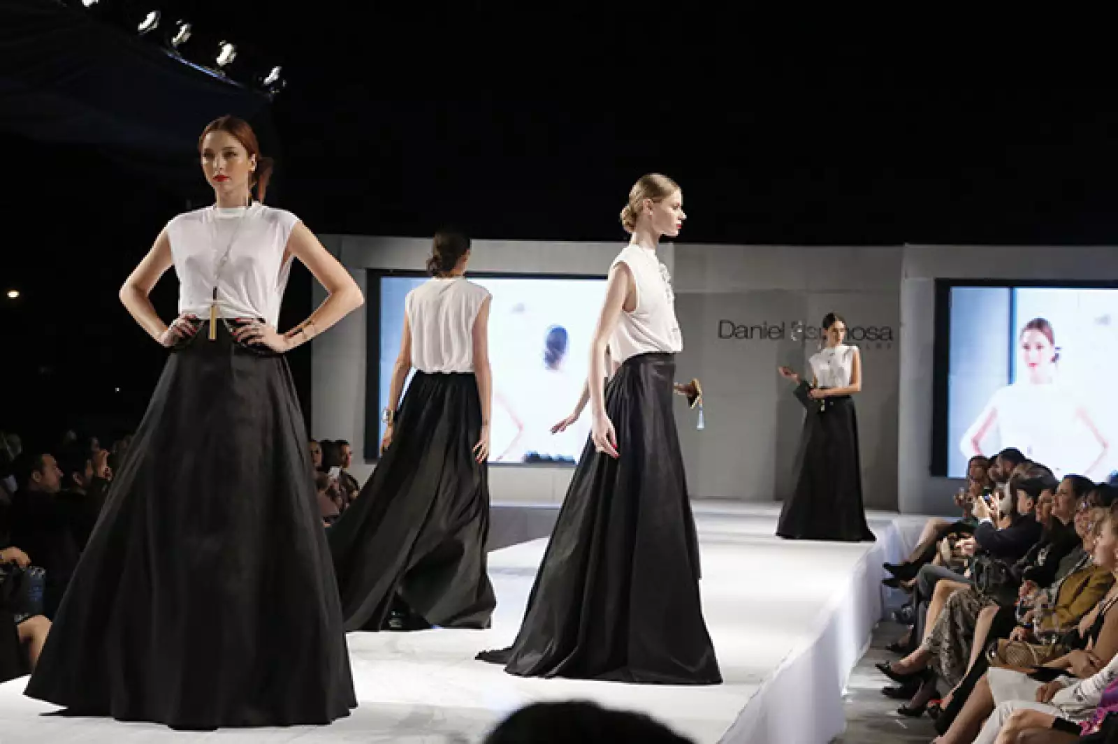Desfile colección visiones de Daniel Espinosa