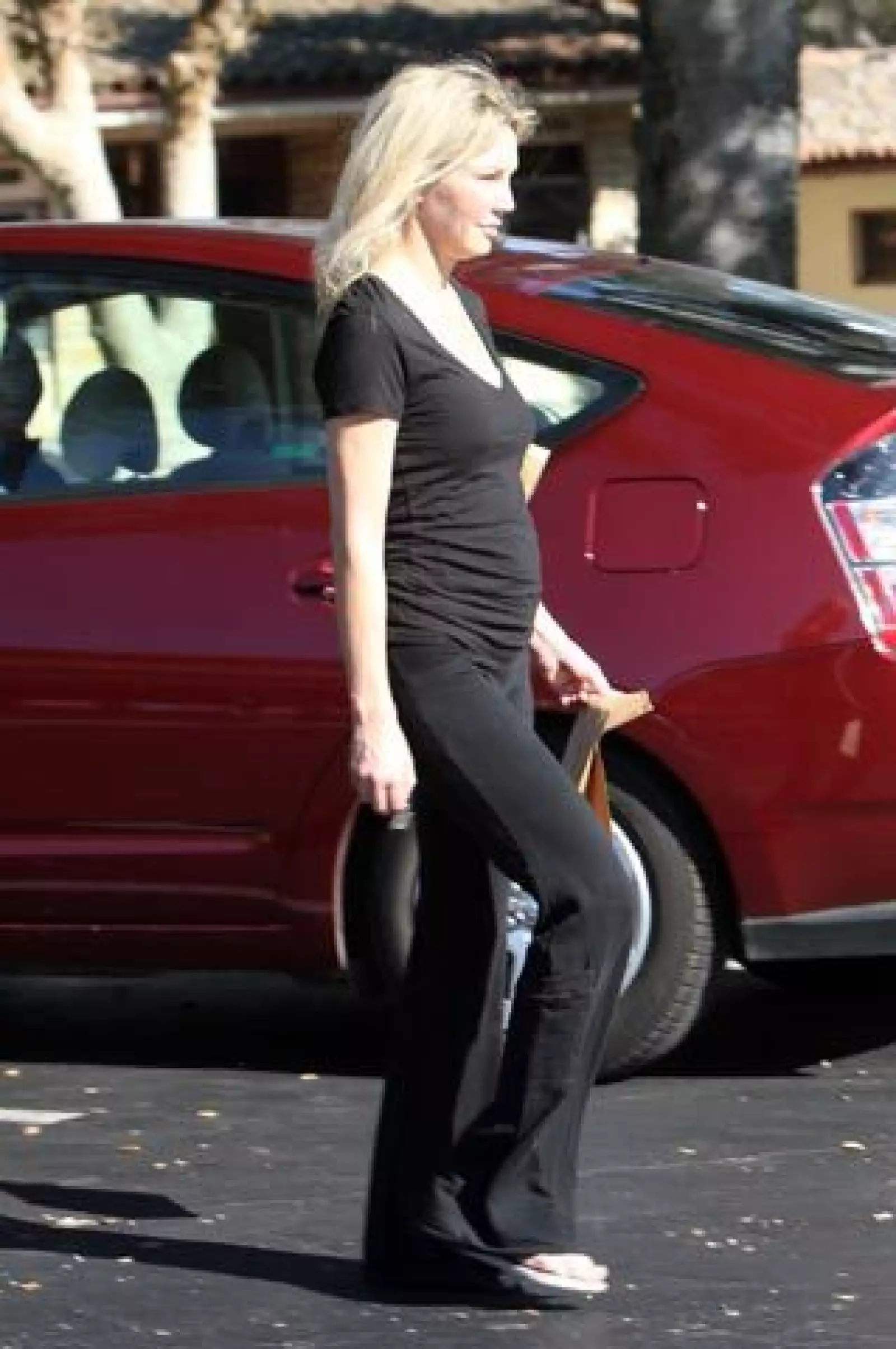 La tarde del pasado sábado 27 de septiembre Heather Locklear, de 47 años, salió por las calles de Montecito, California.