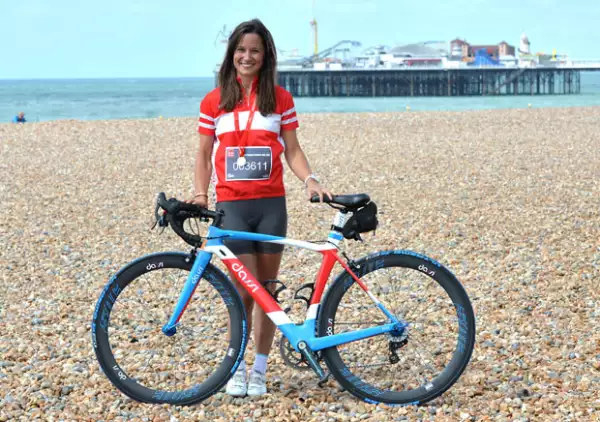 Esta no es la primera vez que Pippa realiza una carrera en bicicleta, pues anteriormente hizo una en la que recorrió 12 estados de Estados Unidos.
