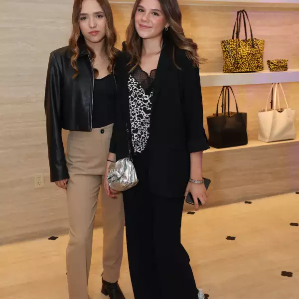 Alejandra Salgado y Romina del Castillo 