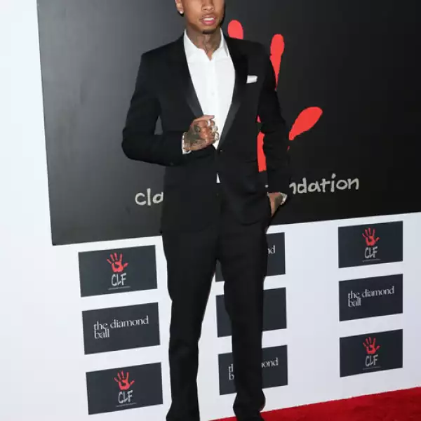 Aunque no posaron juntos, Tyga acompañó a su novia Kylie en el evento.
