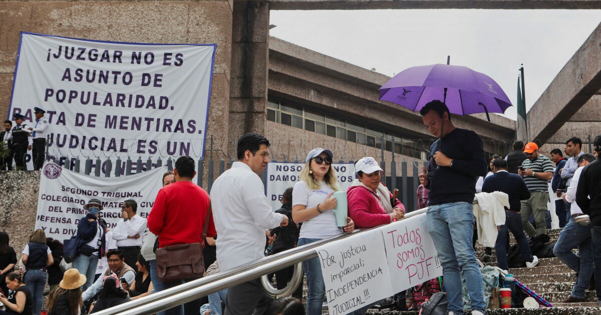 Trabajadores del Poder Judicial inician paro indefinido por reforma de AMLO