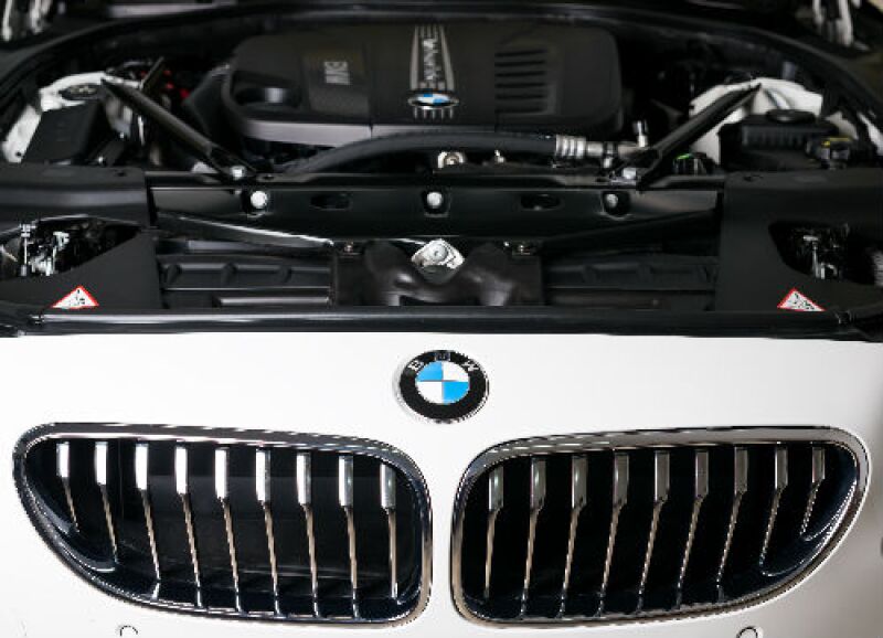 auto blanco BMW