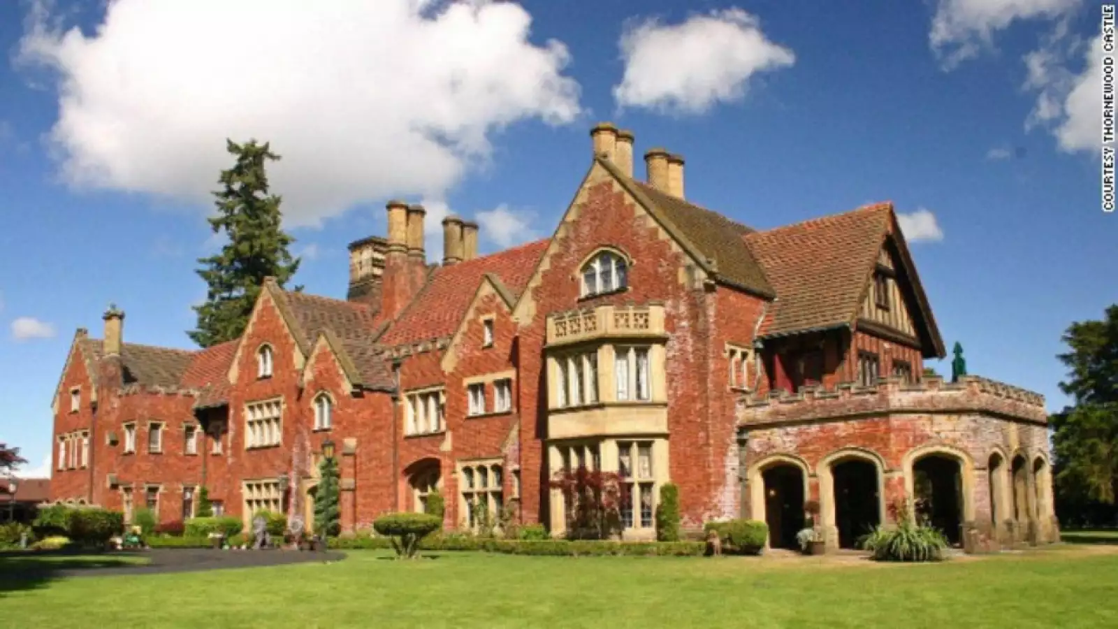 Thornewood Castle, Washington