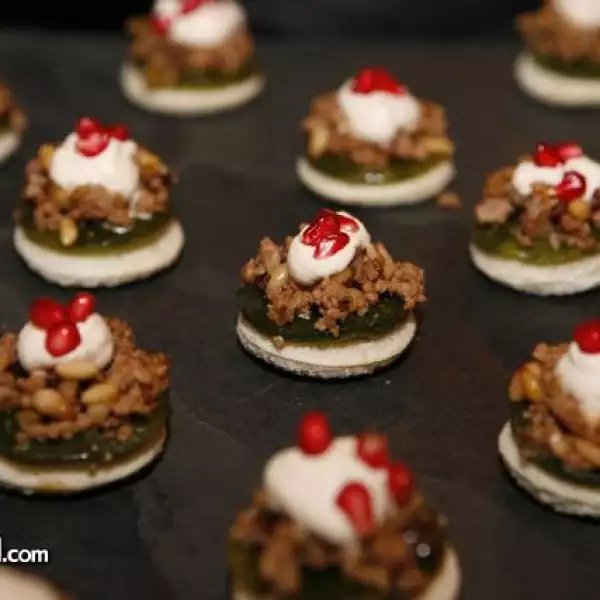 Bocadillos de Chiles en nogada