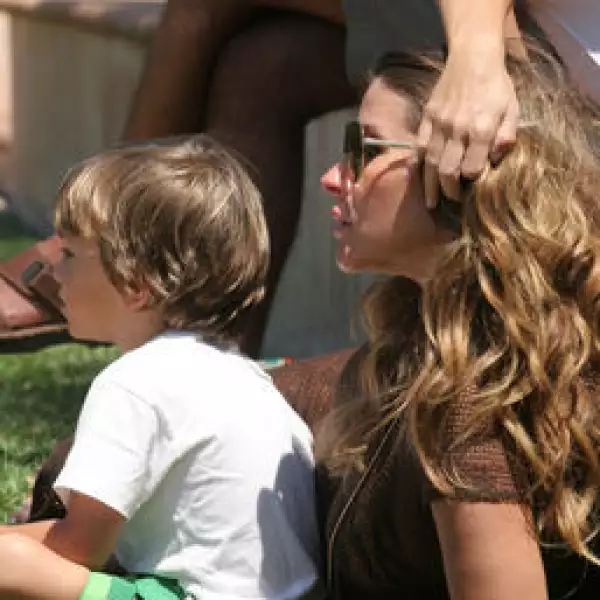 Issabela Camil, Rodrigo Zavala Camil