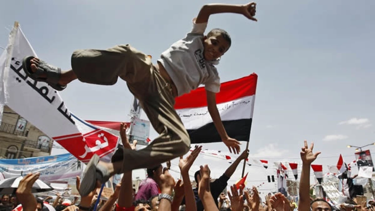 yemenies celebran la salida de saleh del pais