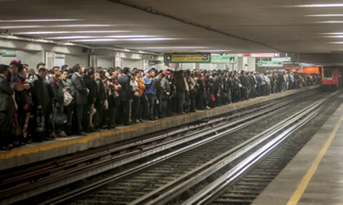 El GDF dijo que el aumento de 66% en el boleto del Metro se reflejará en un mejor servicio. (Foto: Cuartoscuro)