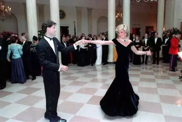 John Travolta y Lady Di