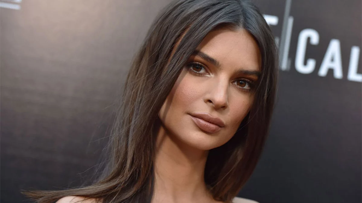 Emily Ratajkowski