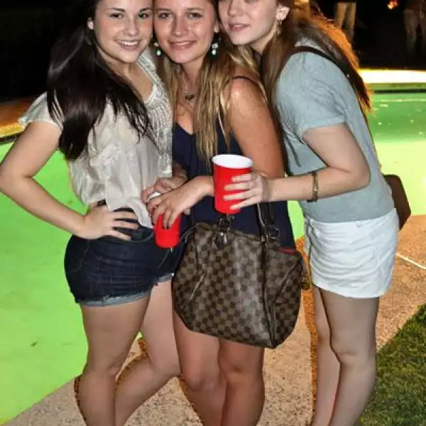 Paulina Estevez,Karen Fuentes y Tania Santos