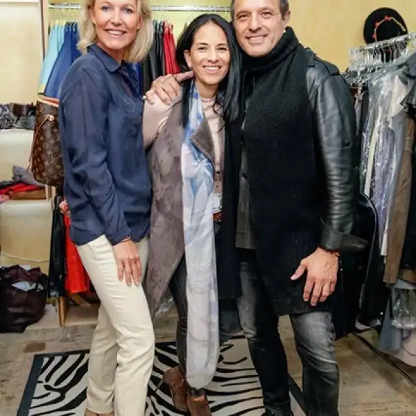 Antoniette de Bruin, Nidia Almeida y José Sánchez