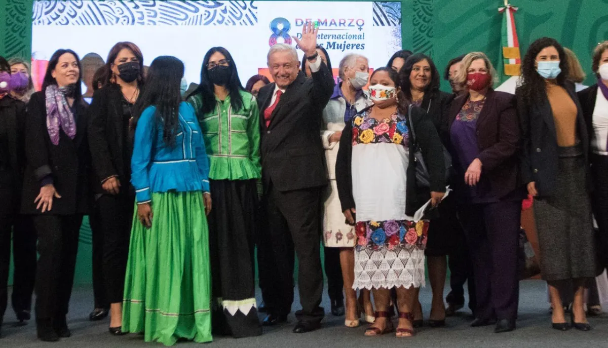 amlo mujeres