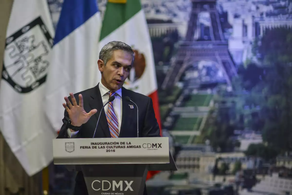 El Tribunal determinó que las cápsulas producto de entrevistas al jefe de gobierno son un ejercicio de libertad de expresión.